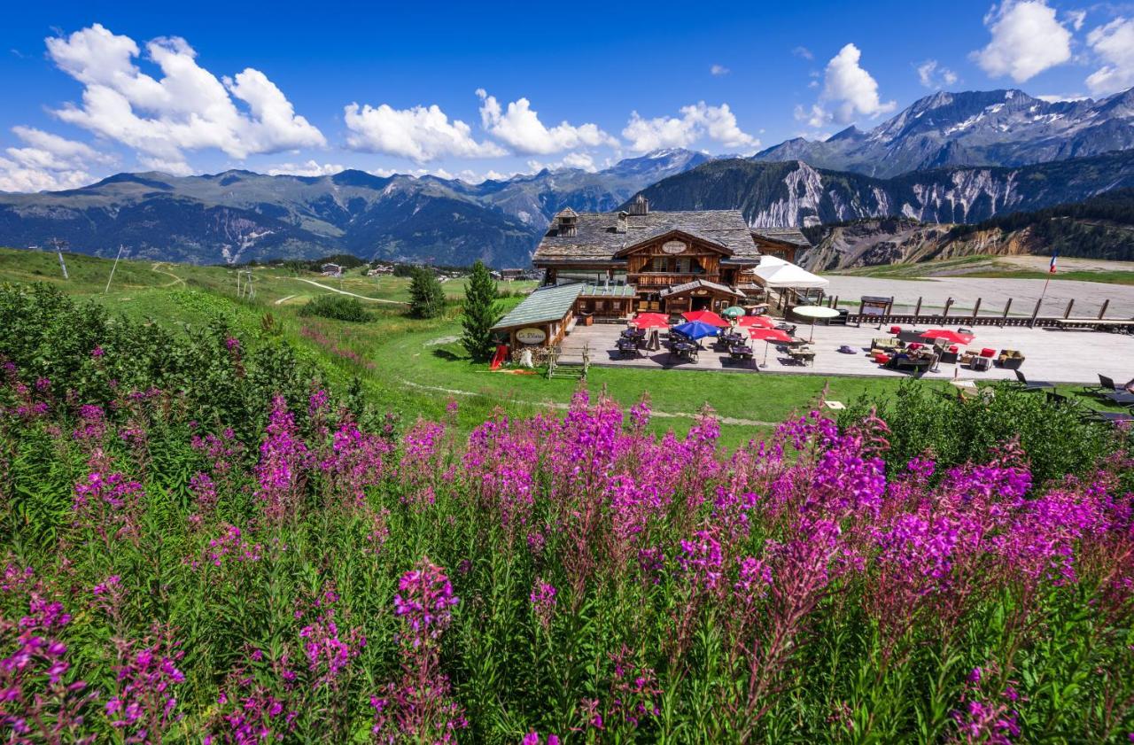 Hotel 3 Etoiles -Restaurant Le Pilatus Courchevel Bagian luar foto