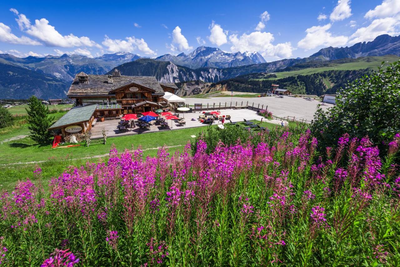 Hotel 3 Etoiles -Restaurant Le Pilatus Courchevel Bagian luar foto