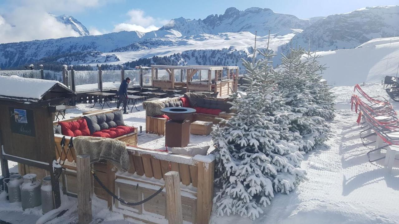 Hotel 3 Etoiles -Restaurant Le Pilatus Courchevel Bagian luar foto